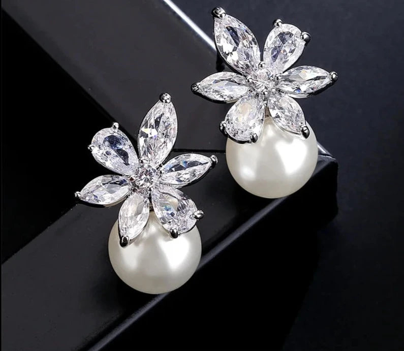 Elegant Pearl Flower Stud Earrings with Shiny Zircon for Women