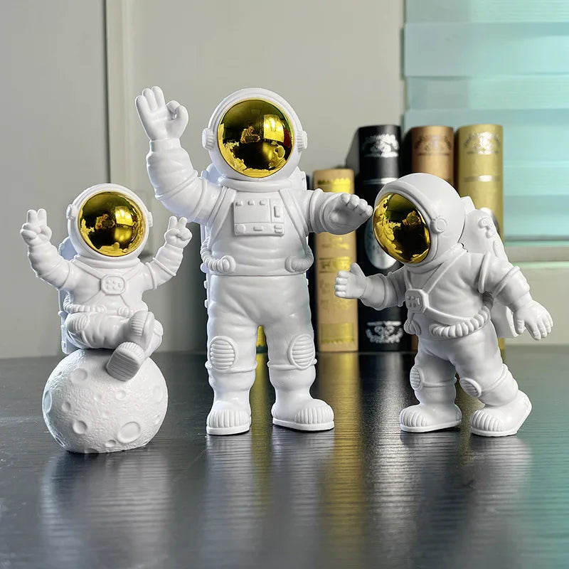 Metamoon 3Pcs Creative Resin Astronaut Ornament Figure Statue Spaceman Desktop Decor Modeling Kids Gift Home Decoration