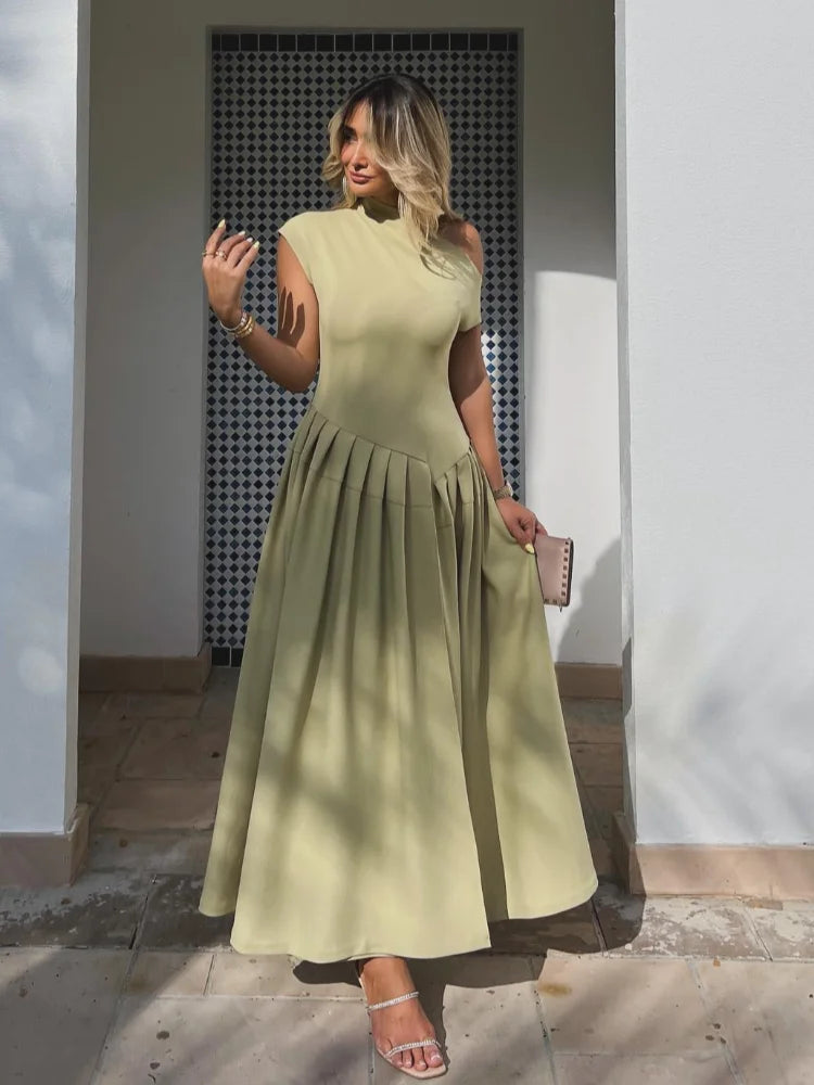 Elegant Pleated Maxi Dress with Diagonal Collar