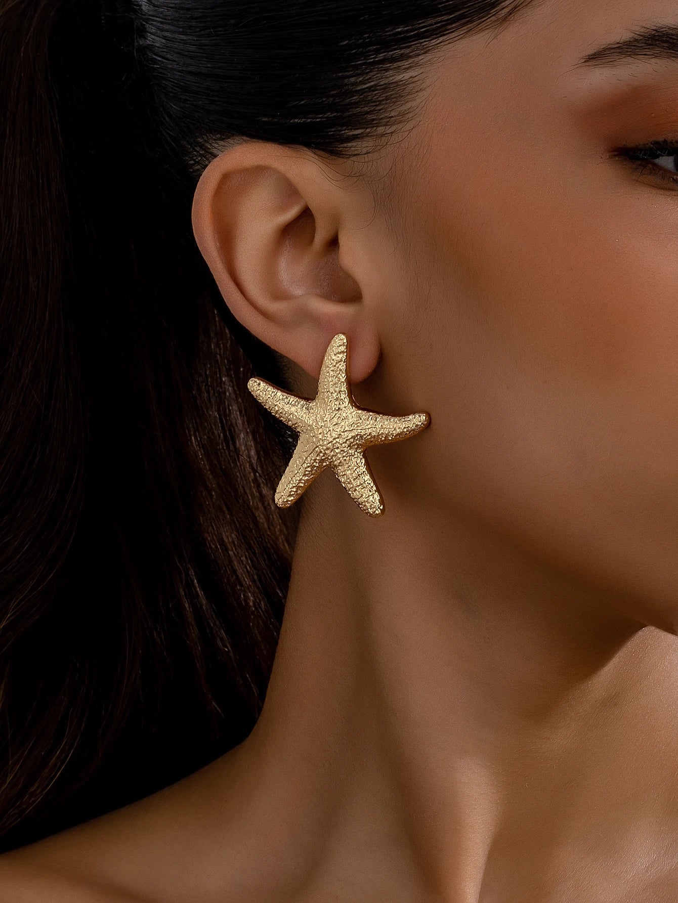 1 pair of Summer Starfish Stud Earrings - Classic Sea Style