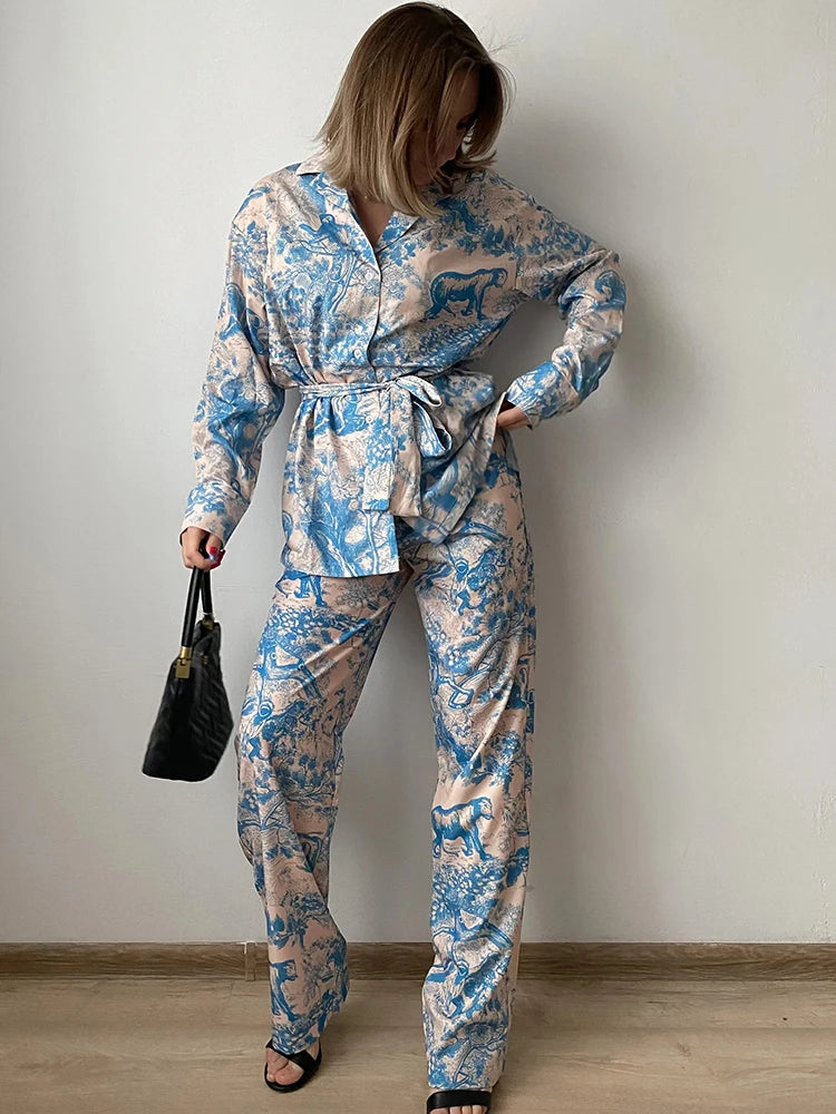 Chic Printed Two-Piece Women’s Suit with Belt