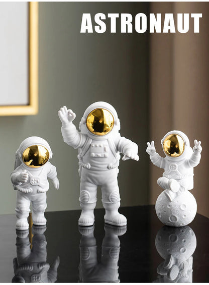 Metamoon 3Pcs Creative Resin Astronaut Ornament Figure Statue Spaceman Desktop Decor Modeling Kids Gift Home Decoration