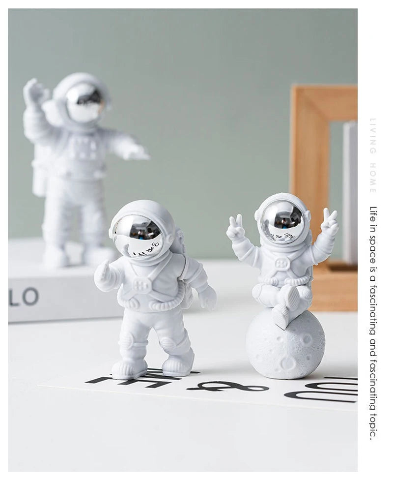 Metamoon 3Pcs Creative Resin Astronaut Ornament Figure Statue Spaceman Desktop Decor Modeling Kids Gift Home Decoration